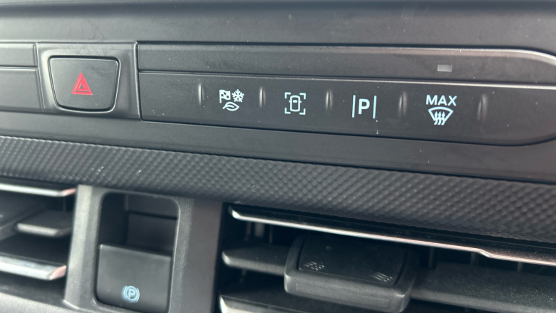 Ford Transit Custom 300 L1 Diesel Fwd 2.0 EcoBlue 136ps H1 Van Limited